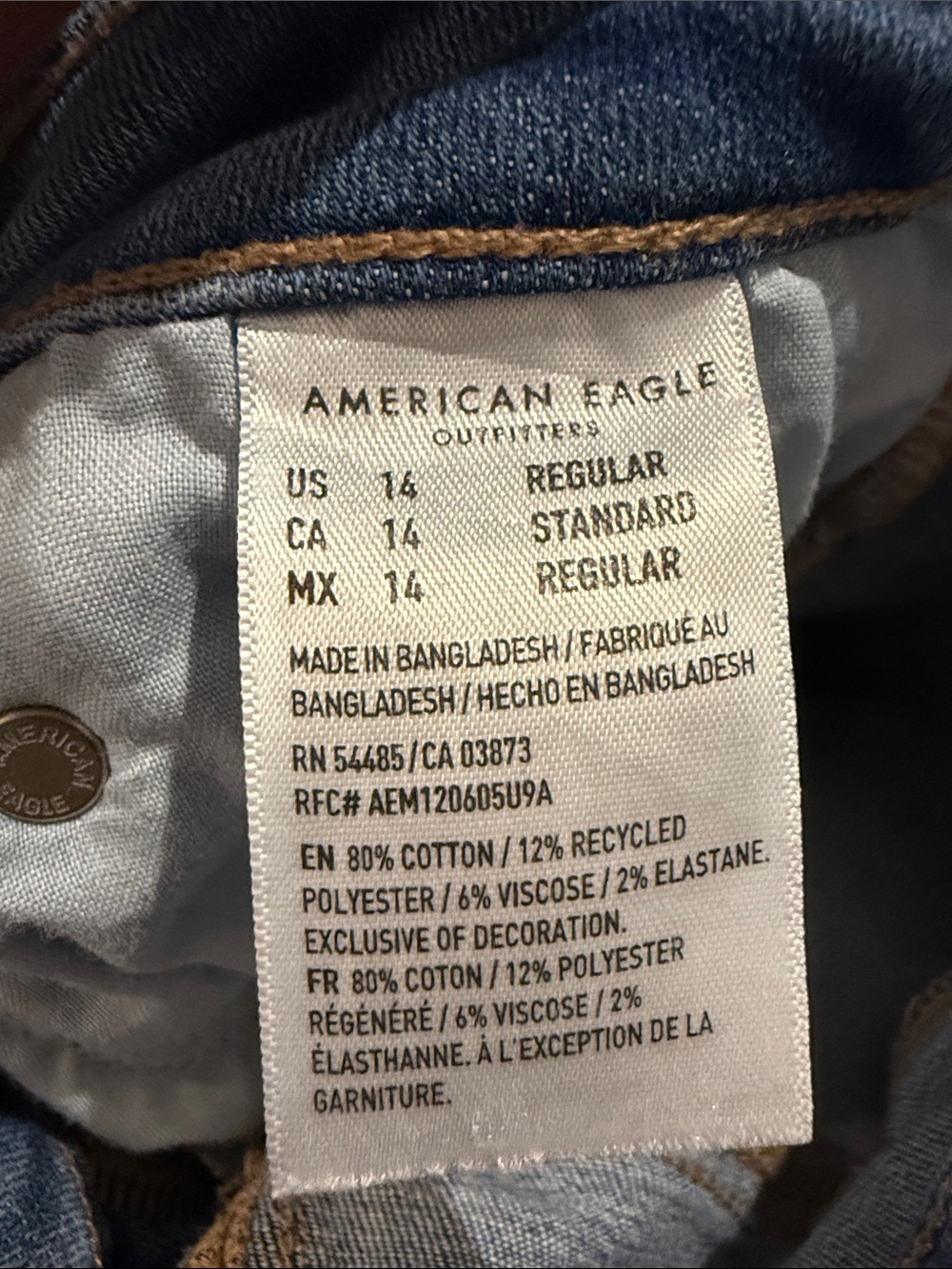 American Eagle Light Wash Flared Jeans - Picture 3 of 4